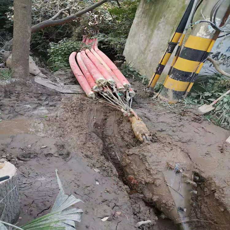 贵港铁矿拖拉管